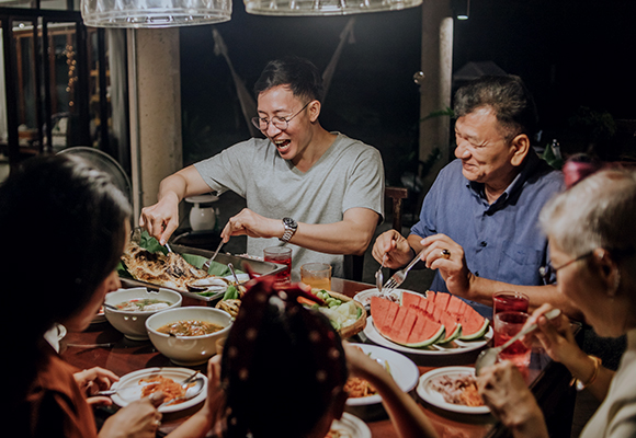 loans near syracuse ny image of family dinner