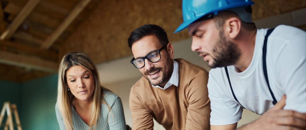 home equity line of credit syracuse ny couple discussing major home renovations with worker